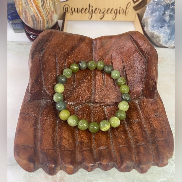Green Canadian Nephrite Jade Stone of Grace Bracelet 8mm - Picture 5 of 6
